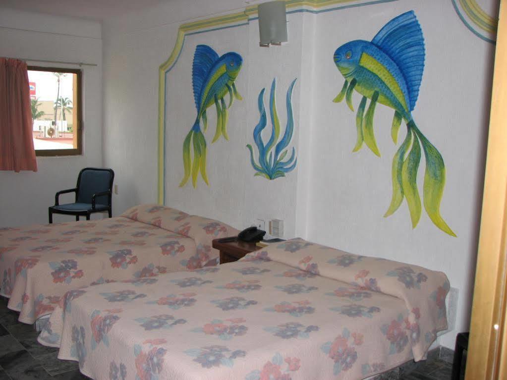 Hotel Y Suites Plaza Manzanillo Luaran gambar