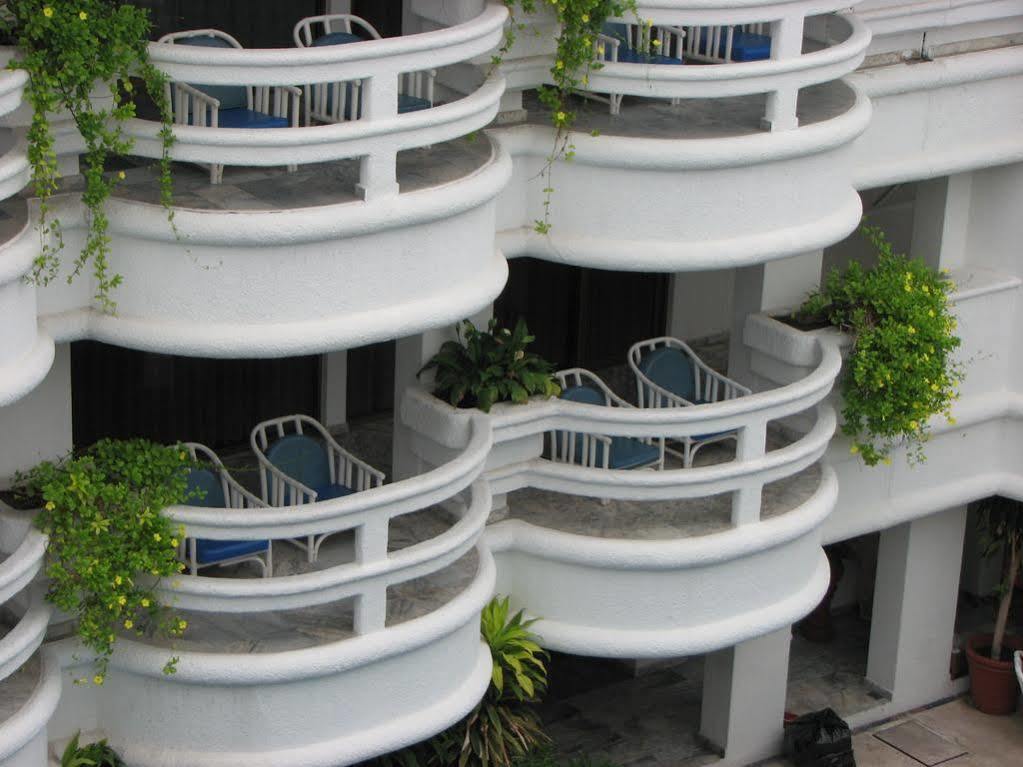 Hotel Y Suites Plaza Manzanillo Luaran gambar